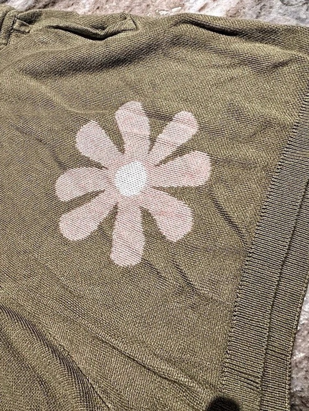 Ekouaer Knit Lounge Daisy Shorts in Green & Pink - Picture 3 of 4